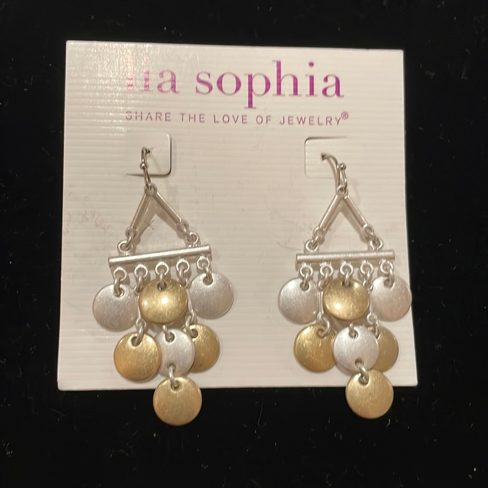 Lia sophia earrings, new with tags. Cute!